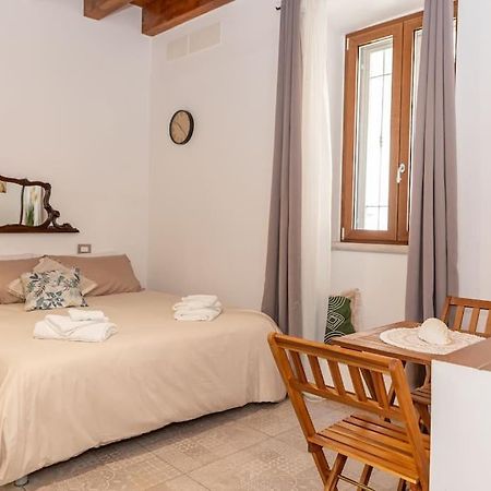 Ferienwohnung Centro Storico Redmood House A 5 Min Dal Mare, Wi-Fi, A/C E Netflix Barletta Exterior foto